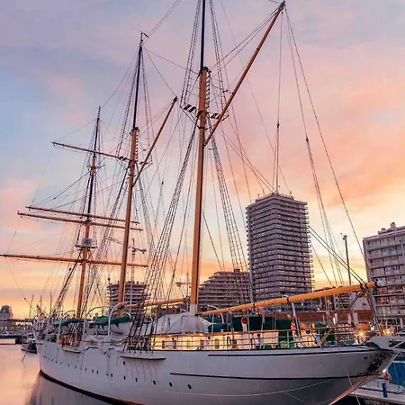 Prachtige In Met Verwarmd Zwembad Apartman Ostende